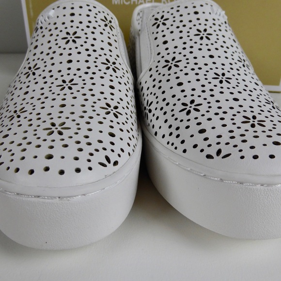 Michael Kors Trent Leather Floral Slip On Sneaker - Picture 6 of 8